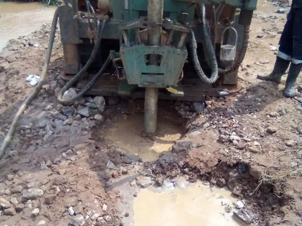 Drill string entering the ground at the investigation point