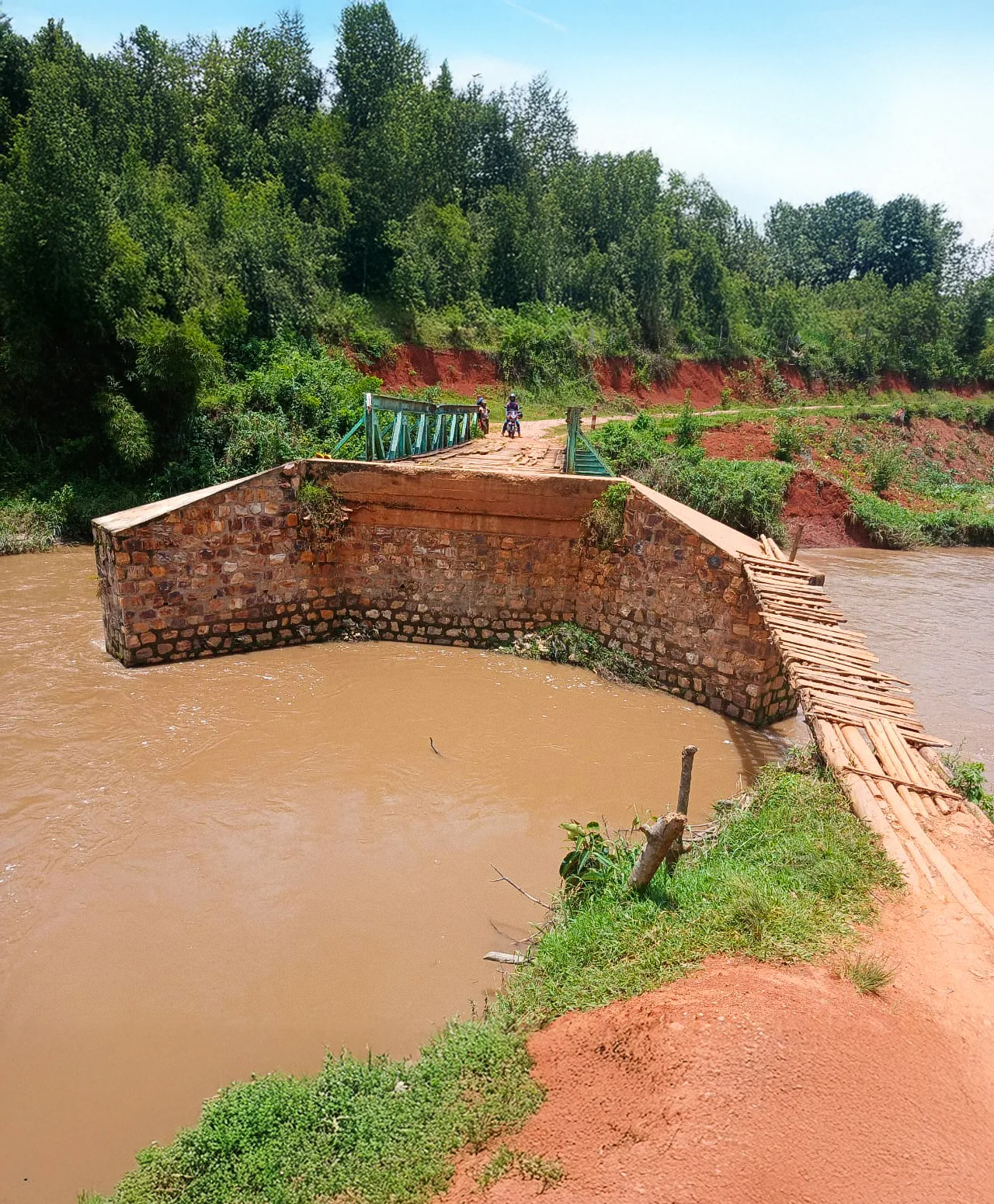 Rukarara Bridge site work, image 3